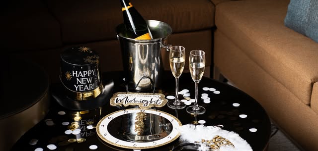 New Year’s Gatsby’s White Rose Gala